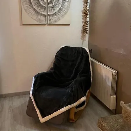 En Entree De Avec Balneo Apartment *
